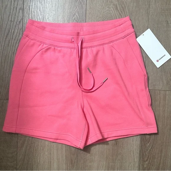 Lululemon Scuba High-Rise Short 5” size 8 Sakura pink - Picture 3 of 7